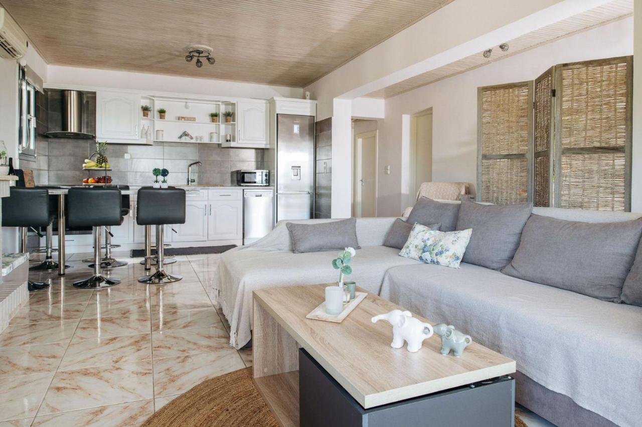 Villa Venia - Cozy Escape With Scenic Sew View, By Zantewize Tragaki Exteriör bild