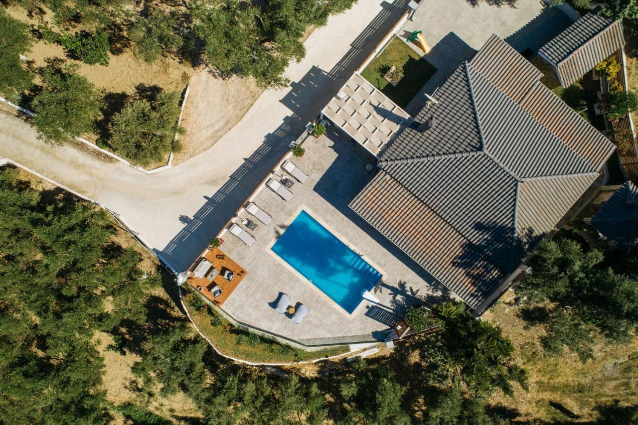 Villa Venia - Cozy Escape With Scenic Sew View, By Zantewize Tragaki Exteriör bild